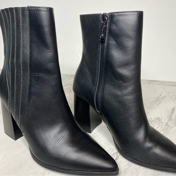 Blondo Indi Black Leather Pointy Toe Heeled Bootie 7 1/2 M - Picture 9 of 14